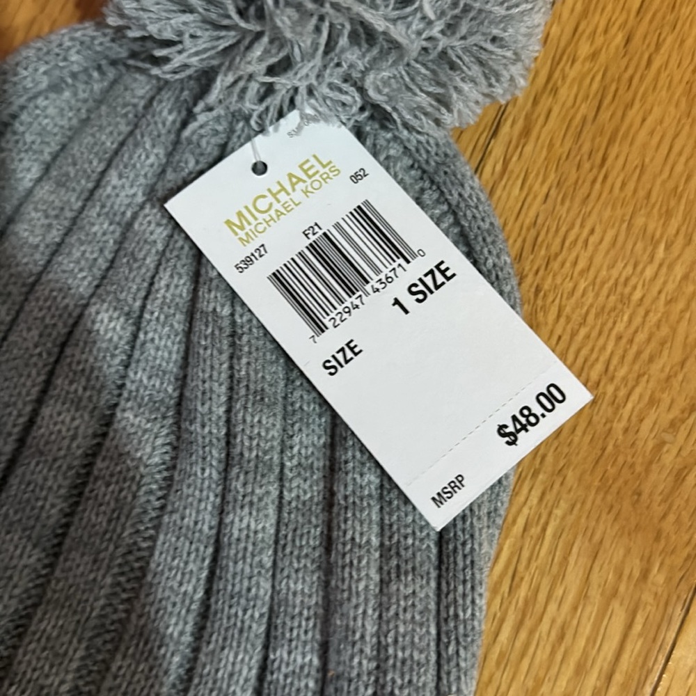 Michael Kors Beanie - Picture 2 of 4